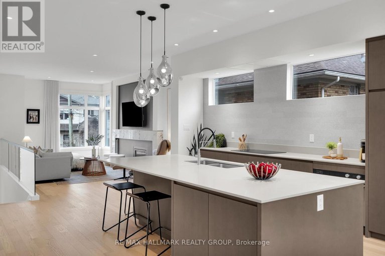 29615072/36-kenora-street/ottawa-west/ottawa/ontario/K1Y3K8_9