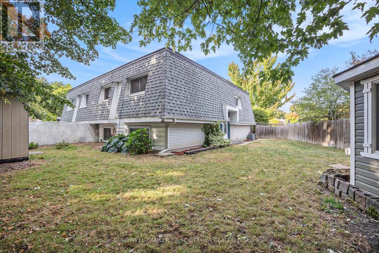 28881410/27-ariel-court/westcliffe-estates/ottawa/ontario/K2H8J1_15