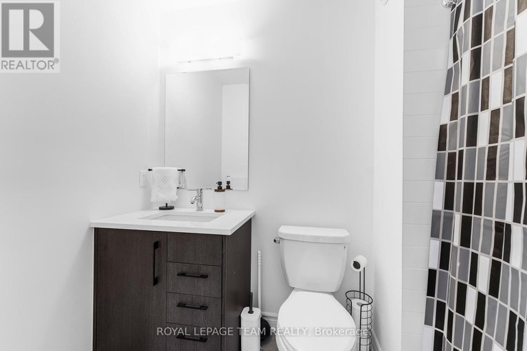 28517171/393-cornice-st-street/mer-bleuebradley-estatesanderson-park/ottawa/ontario/K1W0P6_13