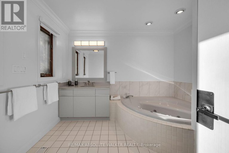 29051977/108-margaret-anne-drive/huntley-ward-south-east/ottawa/ontario/K0A1L0_25