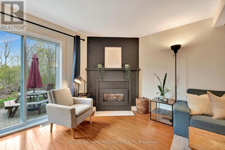 28487688/c-6-offenbach-lane/centrepointe/ottawa/ontario/K2G4Z5_5