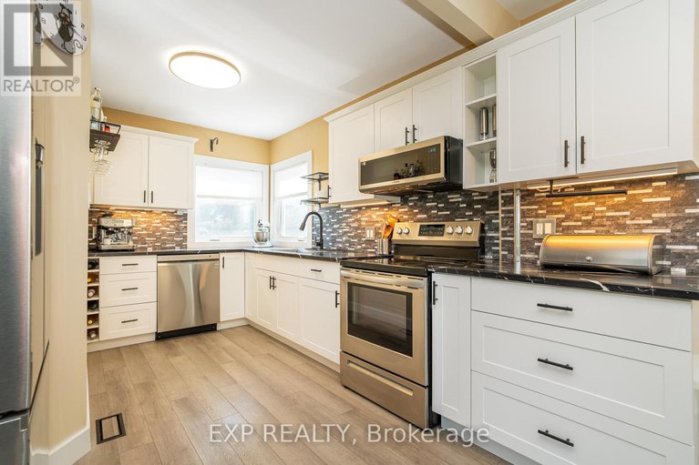 29317176/336-poulin-avenue/britannia/ottawa/ontario/K2B5T8_16