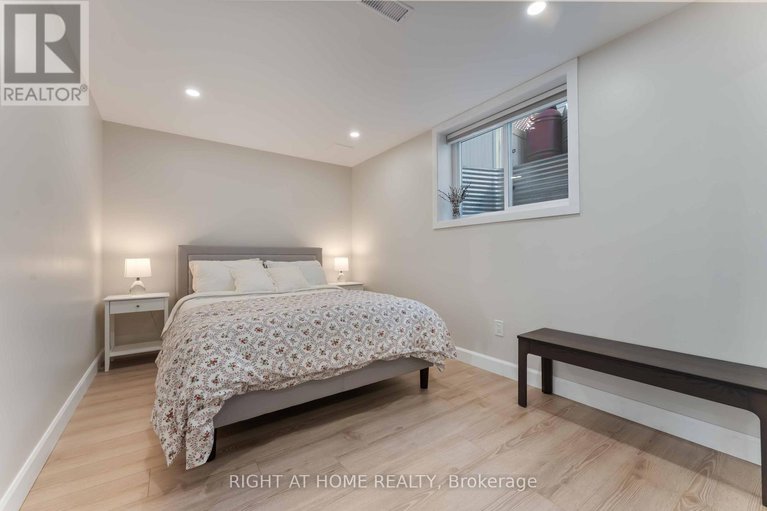 29043012/316-maxwell-bridge-road/morgans-grantsouth-march/ottawa/ontario/K2W0A5_33