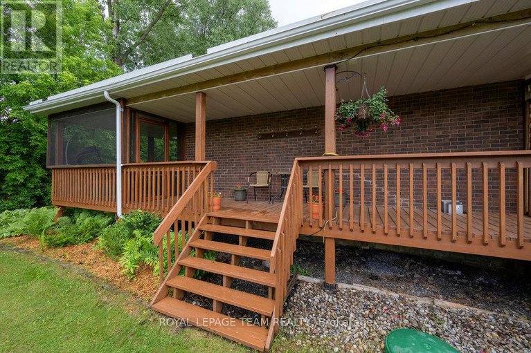 28365689/2765-quinn-road/emerald-woodssawmill-creek/ottawa/ontario/K1T3V4_32