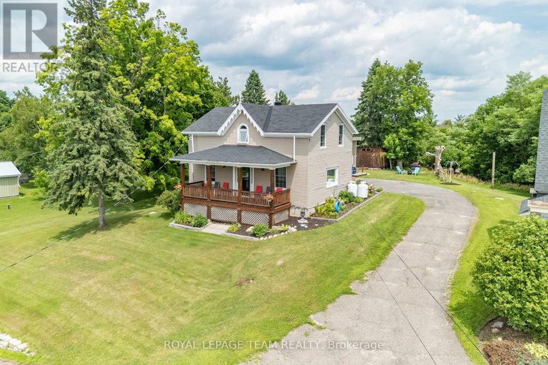 28601019/81-york-street/lanark-highlands-lanark-village/lanark-highlands/ontario/K0G1K0_2