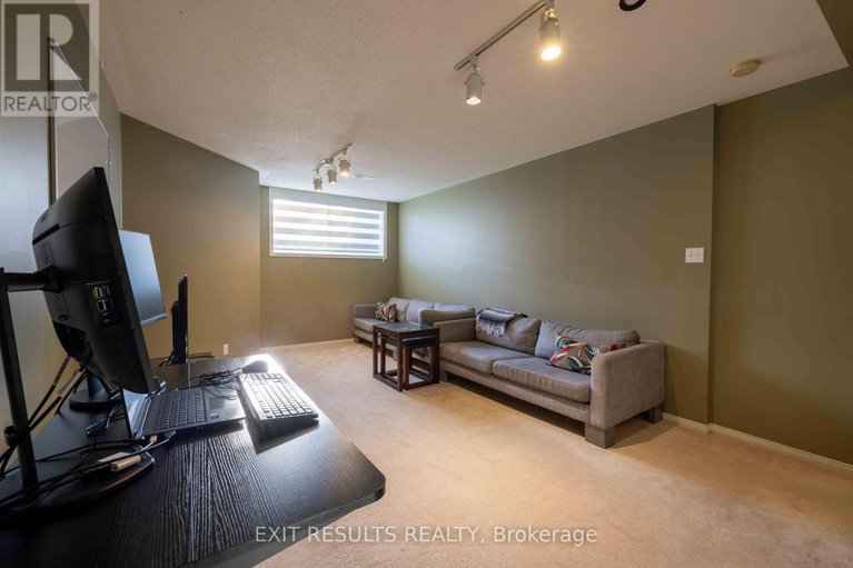 28125818/2056-dorima-street/avalon-east/ottawa/ontario/K4A4E8_38