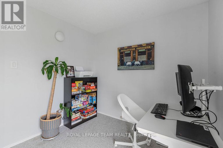 28447984/80-pickwick-drive/cedargrovefraserdale/ottawa/ontario/K2J3E2_35