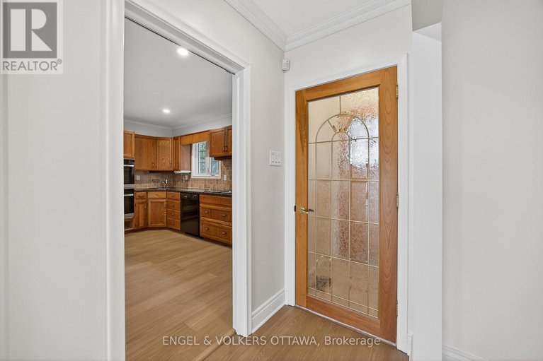 28908569/723-halstead-street/elmvale-acres/ottawa/ontario/K1G1M5_9