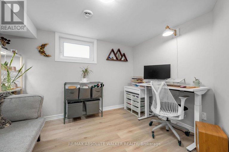 28655528/2477-merivale-road/rideau-heightsashdalerideau-glen/ottawa/ontario/K2C3H1_25