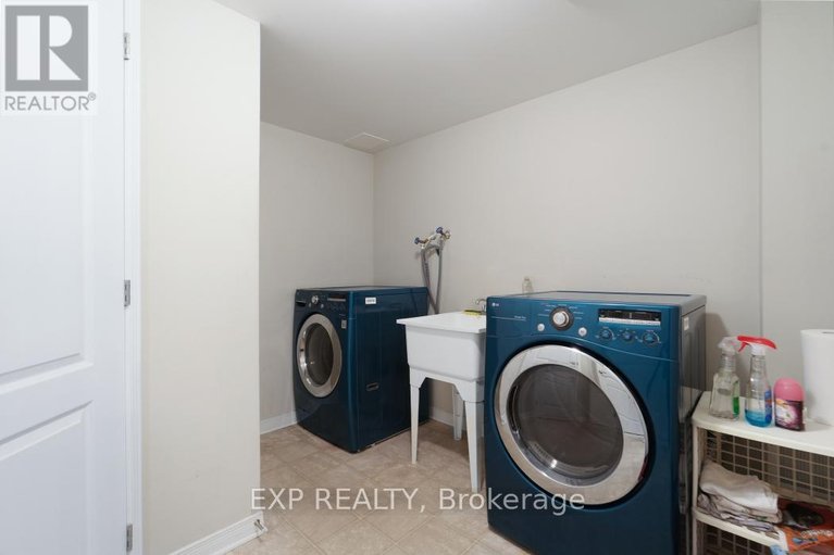 29636685/d-3705-riverbreeze-street/half-moon-bay/ottawa/ontario/K2J0S1_10