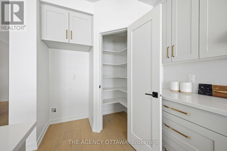 29454233/1146-cope-drive/stittsville-south/ottawa/ontario/K2S3C3_15