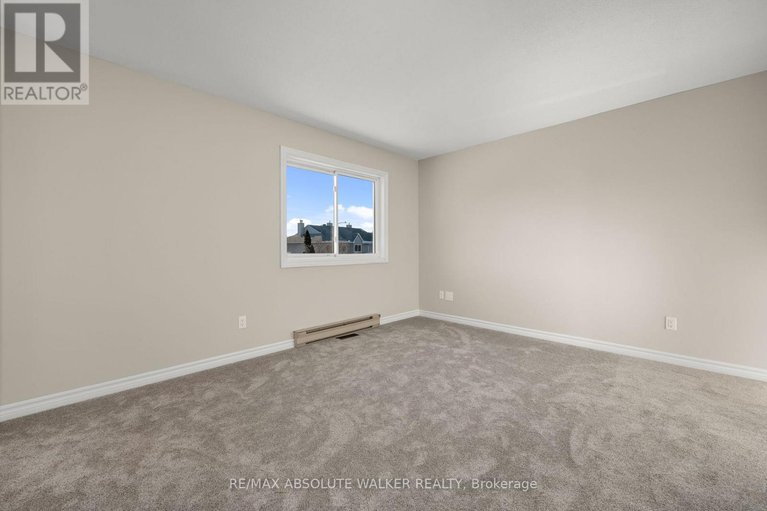 29427977/1538-briarfield-crescent/fallingbrookridgemount/ottawa/ontario/K4A1Z9_22