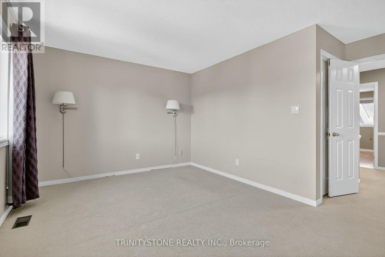 28977788/11-whalings-circle/stittsville-central/ottawa/ontario/K2S1S4_31