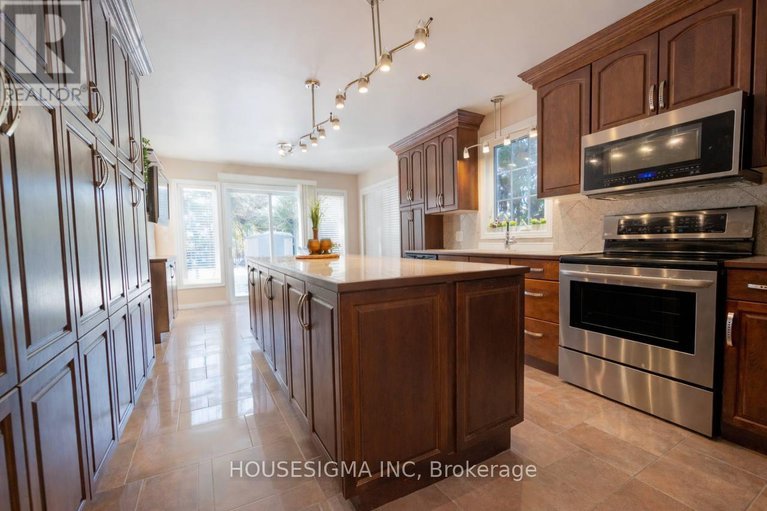 29248323/566-566-falwyn-cres-crescent/fallingbrookridgemount/ottawa/ontario/K4A2A4_11