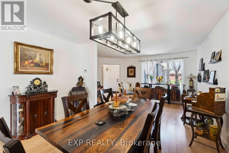 28509439/2092-legrand-crescent/queenswood-heights-south/ottawa/ontario/K1E3T6_8
