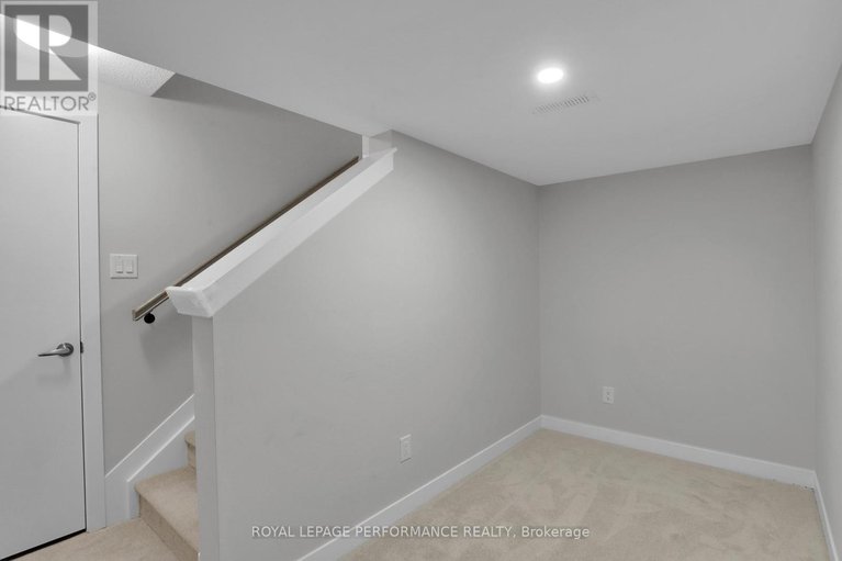 28900930/94-pizzicato-street/mer-bleuebradley-estatesanderson-park/ottawa/ontario/K1W0E1_25