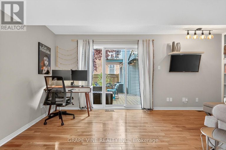 28747677/4-radstock-private/ottawa-centre/ottawa/ontario/K1R5J8_7