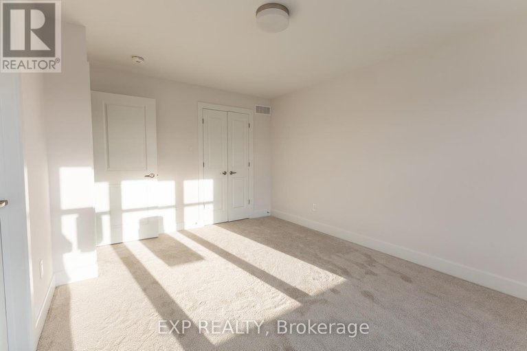 28403296/175-craig-duncan-terrace/stittsville-south/ottawa/ontario/K2S3C4_16