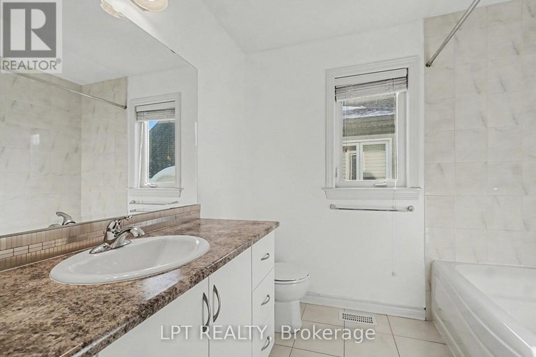 29430421/269-gracewood-crescent/blossom-parkkemp-parkfindlay-creek/ottawa/ontario/K1T0J1_35