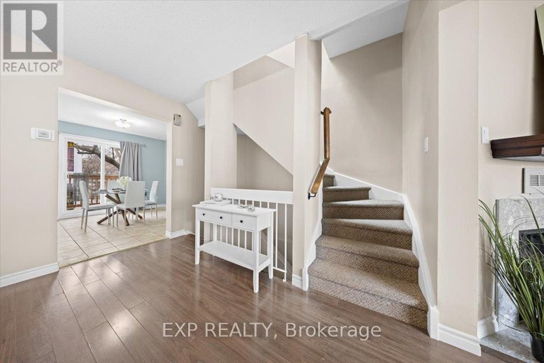 29599647/d-284-dalehurst-drive/tanglewood/ottawa/ontario/K2G4J5_19