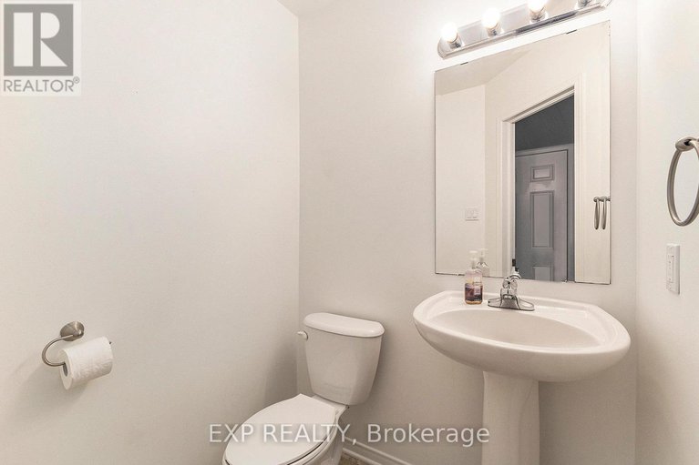 29081107/526-pepperville-crescent/emerald-meadowstrailwest/ottawa/ontario/K2M0E5_10