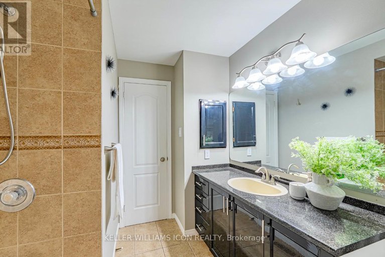 29353088/83-wrenwood-crescent/centrepointe/ottawa/ontario/K2G5V5_33