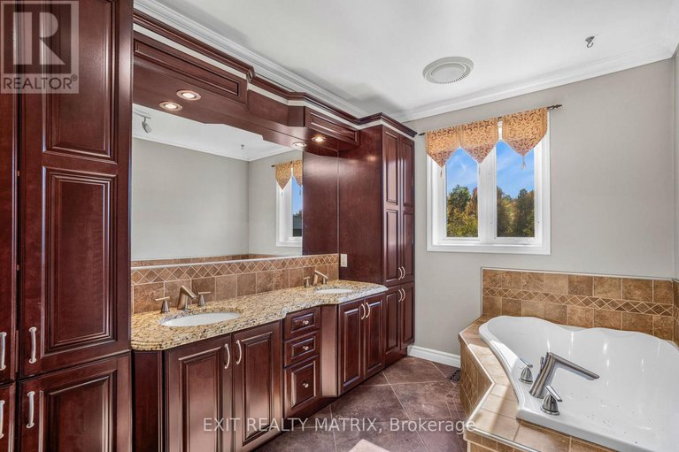 28989592/1582-sandy-hill-road/champlain-twp/champlain/ontario/K6A2R2_25