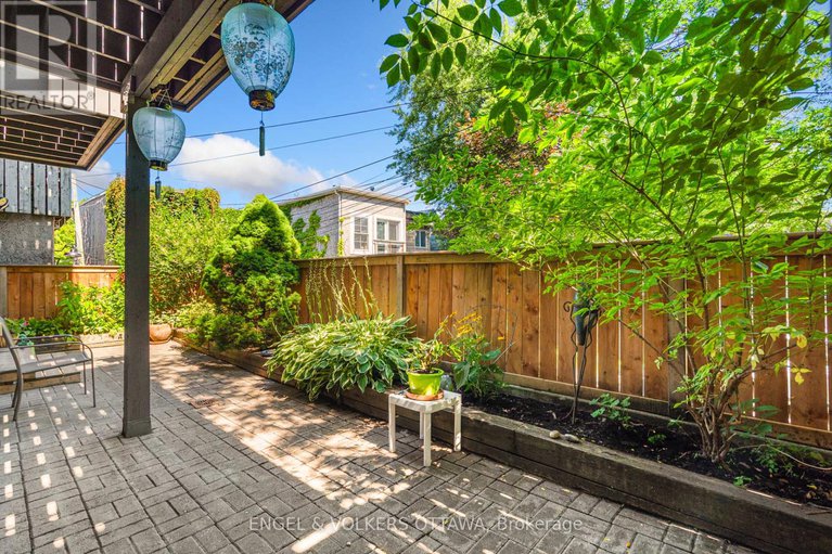 28776813/b-183-cumberland-street/lower-townbyward-market/ottawa/ontario/K1N7H2_40