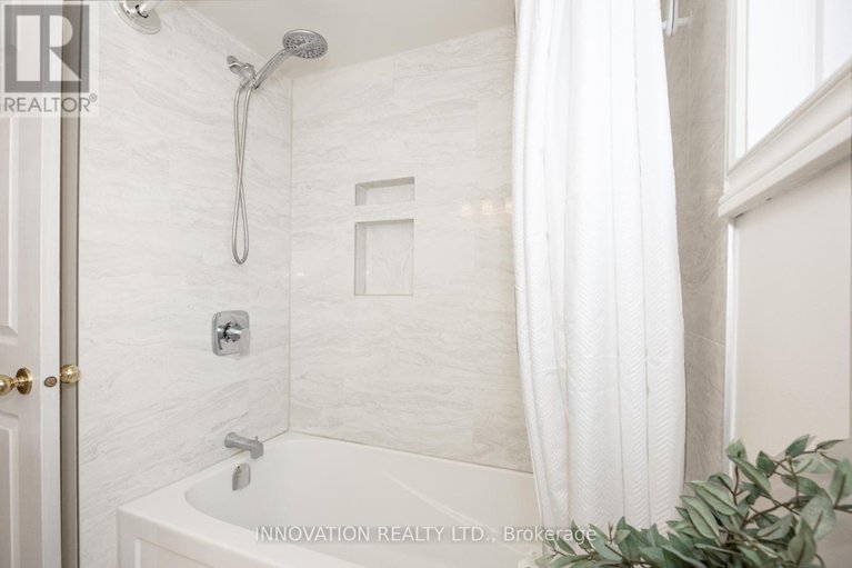 28853469/6594-delorme-avenue/orleanssunridge/ottawa/ontario/K1C6N6_27
