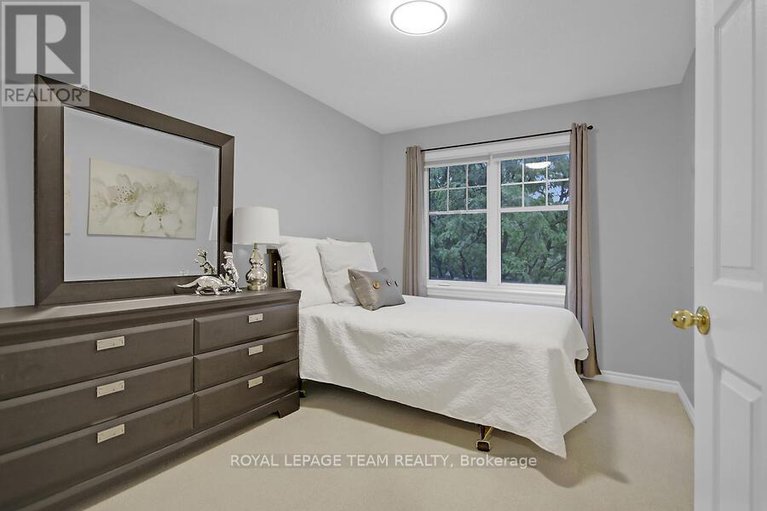28451153/70-oldfield-street/barrhaven-east/ottawa/ontario/K2G7C2_20