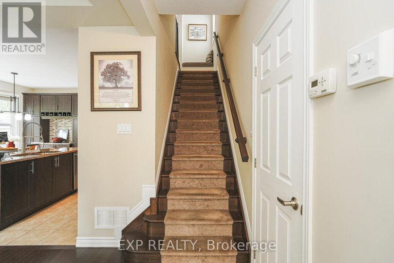 28989822/400-brigatine-avenue/stittsville-north/ottawa/ontario/K2S0P7_16