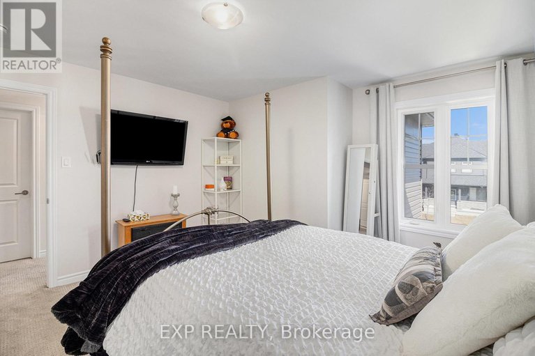 29616175/107-rallidale-street/blossom-parkkemp-parkfindlay-creek/ottawa/ontario/K1X0G7_22