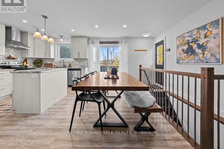 29519849/2462-dunning-road/cumberland-west/ottawa/ontario/K0A3E0_17