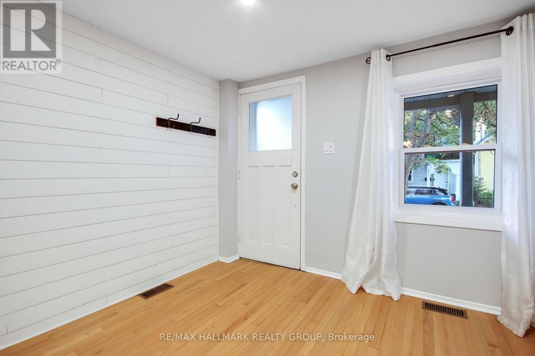 29210653/231-st-andrew-street/lower-townbyward-market/ottawa/ontario/K1N5G5_4