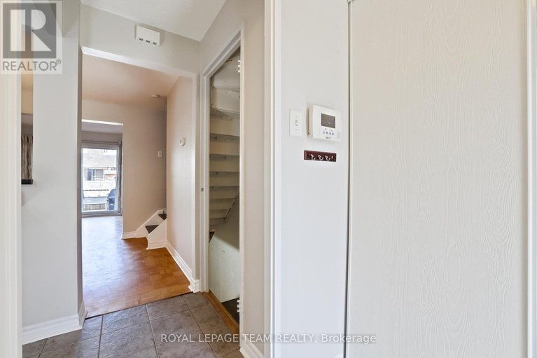 29631311/2942-fairlea-crescent/heron-gateindustrial-park/ottawa/ontario/K1V8T7_4