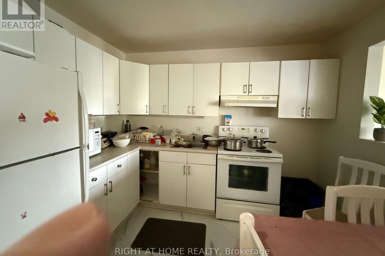 28938973/5-3415-uplands-drive/hunt-club/ottawa/ontario/K1V9N3_4