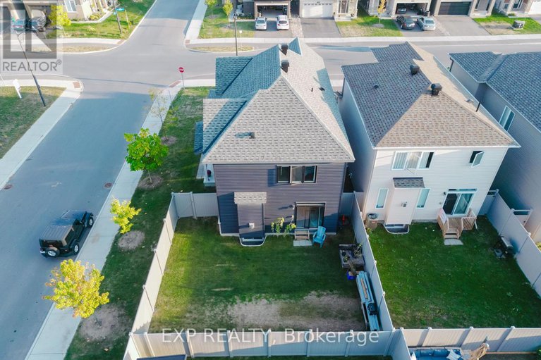 28953712/796-cappamore-drive/half-moon-bay/ottawa/ontario/K2J6V6_3