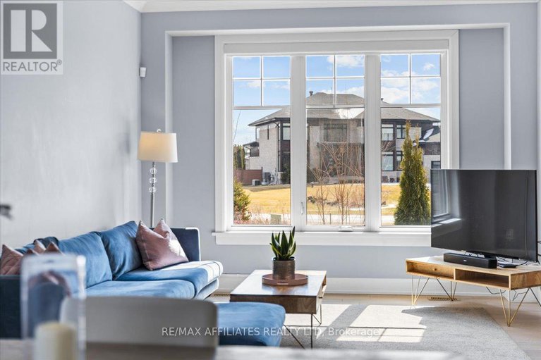 28084122/724-mcmanus-avenue/manotick-village-manotick-estates/ottawa/ontario/K4M0B2_18