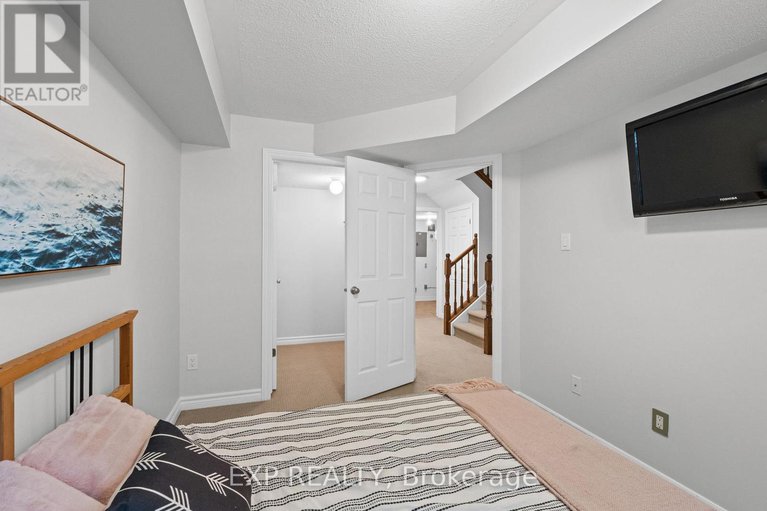 28826800/114-a-lindenshade-drive/strandherd/ottawa/ontario/K2J5R5_26