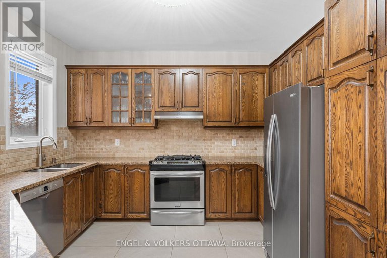 29156489/2931-shadow-hill-crescent/upper-hunt-club/ottawa/ontario/K1T3Y9_9