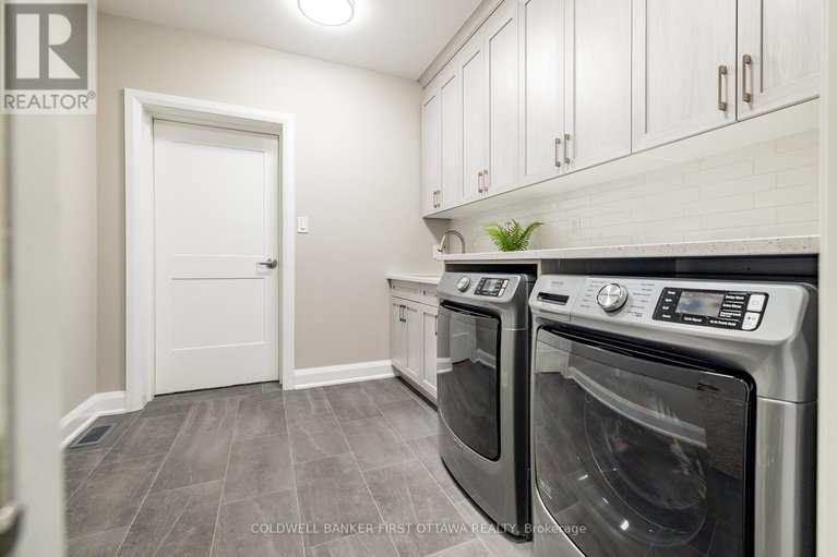 28424971/481-sangeet-place/goulbourn-twp-from-franktown-rdsouth-to-rideau/ottawa/ontario/K0A2Z0_41