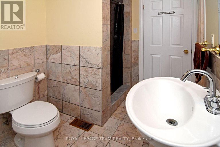 28731469/235-cambridge-street-n/west-centre-town/ottawa/ontario/K1R7B5_24