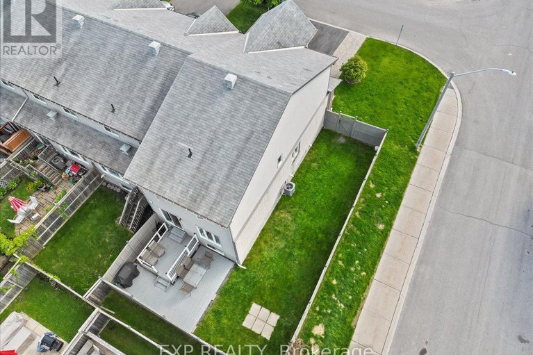 28494294/254-arrita-street/emerald-meadowstrailwest/ottawa/ontario/K2S0J3_36