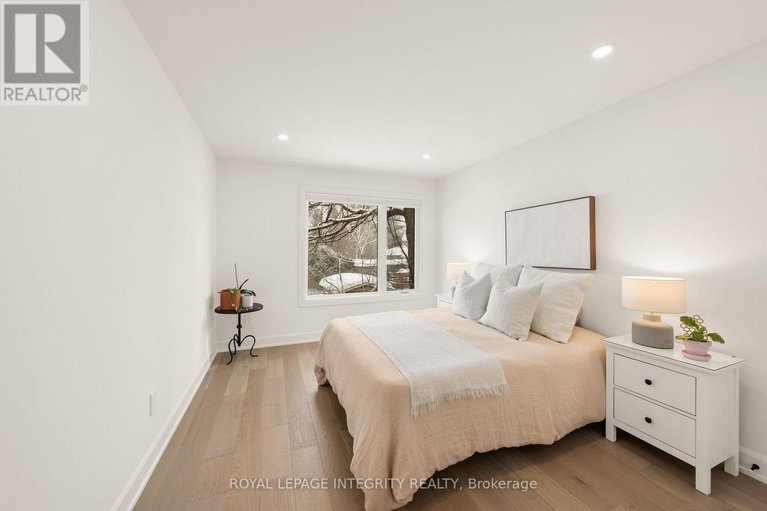 29407569/276-clare-street/westborohampton-park/ottawa/ontario/K1Z7E3_24