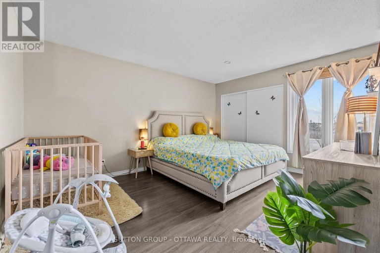 28368697/35-jackson-court/beaverbrook/ottawa/ontario/K2K1B6_22