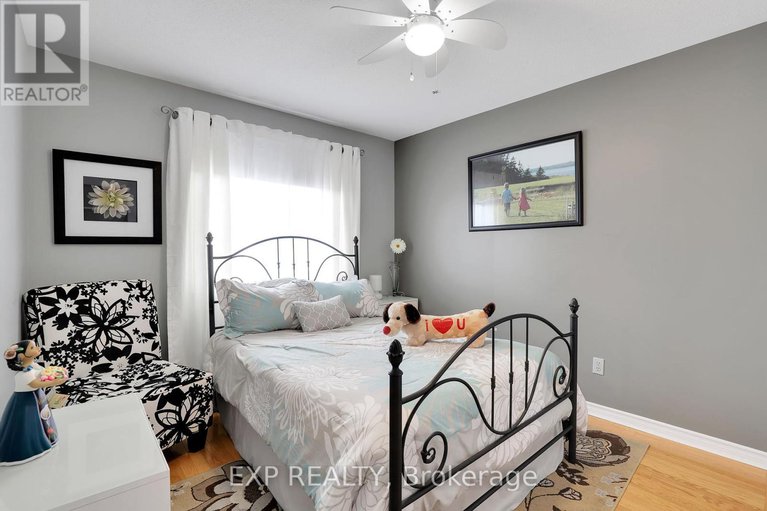 28364340/112-claiborne-way/queenswood-heights-south/ottawa/ontario/K1E3V9_28