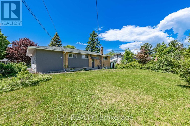 28384629/5-attwood-crescent/city-viewskylinefisher-heightsparkwood-hills/ottawa/ontario/K2E5B1_37