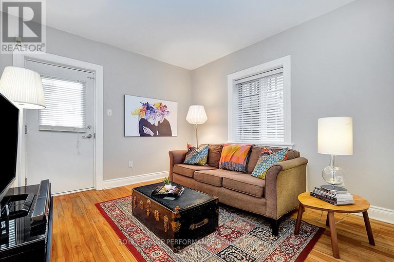 28390175/2-180-augusta-street/sandy-hill/ottawa/ontario/K1N8C1_24