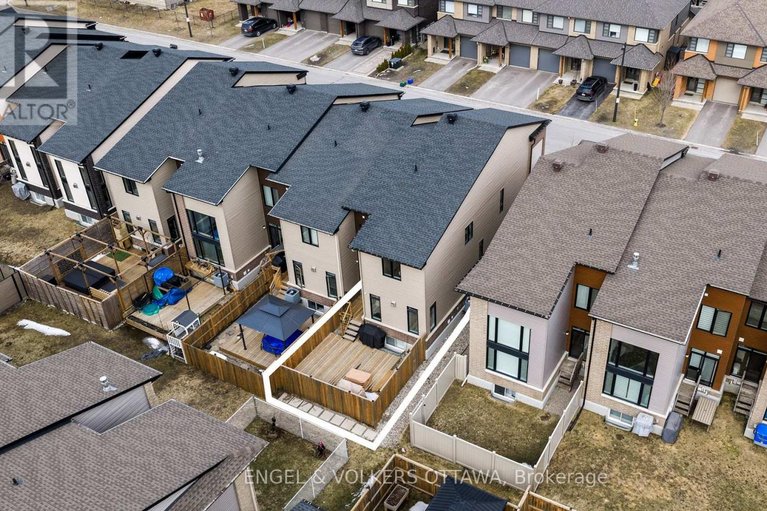 29555583/561-rathburn-lane/leitrim/ottawa/ontario/K1T0T3_30