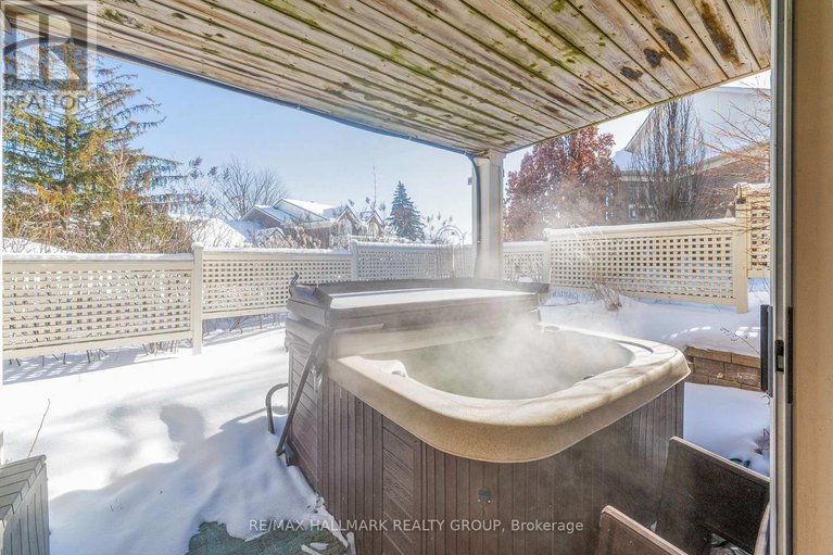 29357425/8-waterford-way/pineglencountry-place/ottawa/ontario/K2E7V4_31